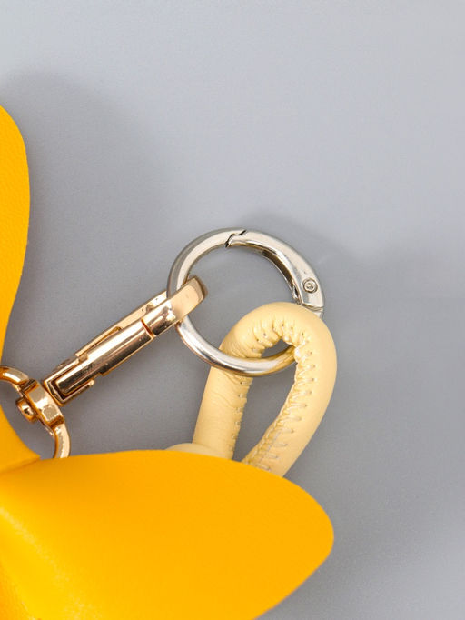 Брелок на карабине "Бабочка с узлом" бежево-рыжий 13,5х9,5х2,5 см