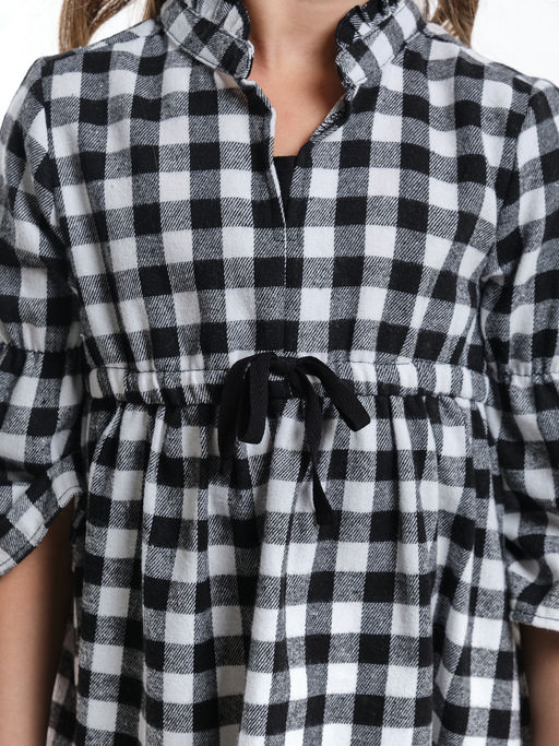 Платье для девочки клетка нарядная детская одежда малышам UD 7877 черная клетка - Mini maxi фото 3