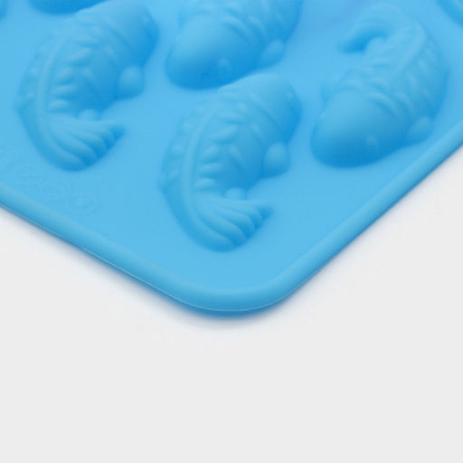 Форма для конфет и шоколада Доляна Золотая рыбка, силикон, 22?10?1,8 см, 18 ячеек (3,6?1,8 см), цвет МИКС  фото 3