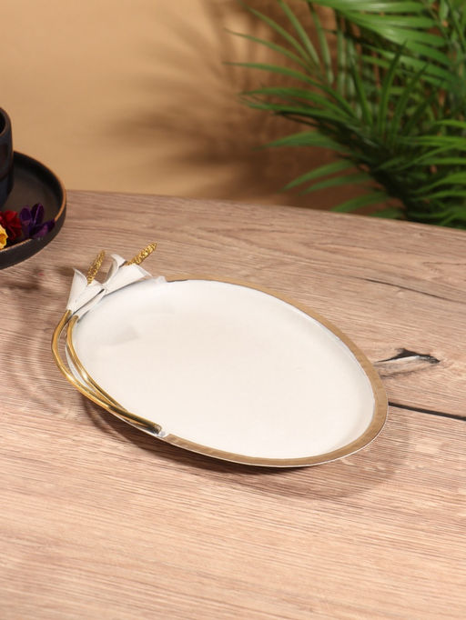 Блюдо сервировочное овальное Белые цветы каллы белое с золотом, нерж. сталь 24х17,5х4 см 1043955 - Simaland фото 3