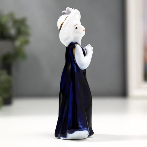 Фигурка керамика под фарфор «Малышка в шляпе», белый с сине-золотым, 12×6 см