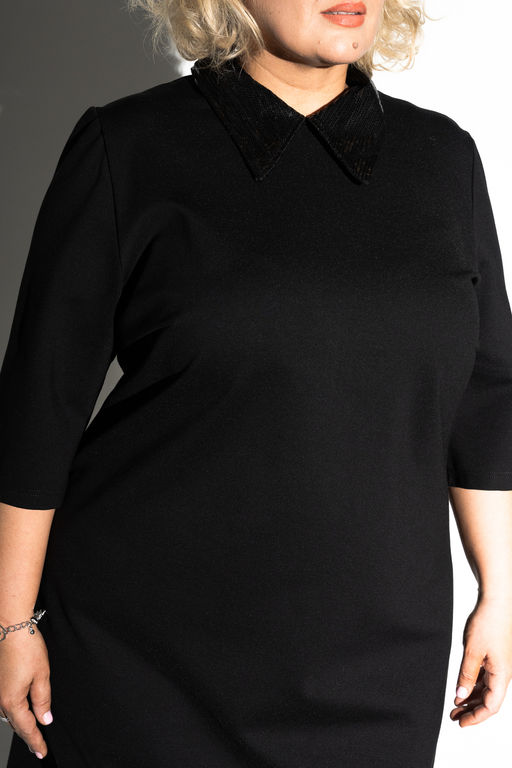 Платье с пайеточным воротом