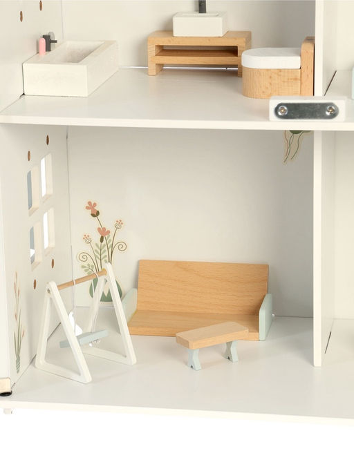 Кукольный домик с мебелью