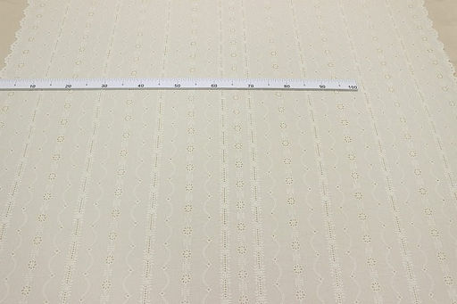 Шитье Цветочное ожерелье (фестоны с 2х сторон) цв.кремовый, ш.1.35м, батист, хл-100%, 80гр/м.кв - Купава фото 3