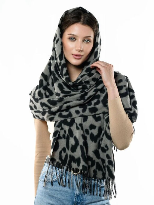 Яркий палантин с анималистичным принтом - Pretty mania фото 7