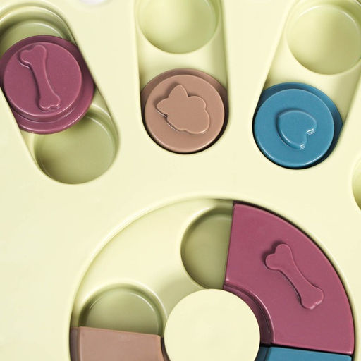 Игрушка интеллектуальная для лакомств Лапа, 14 х 13,5 х 3 см, зелёная - Пижон фото 3