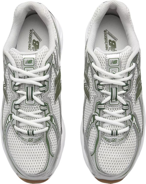 Кроссовки взрослые