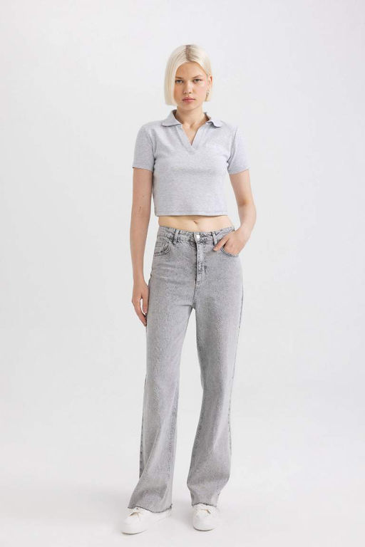 Приталенная футболка с короткими рукавами и воротником-поло с принтом - Defacto фото 2