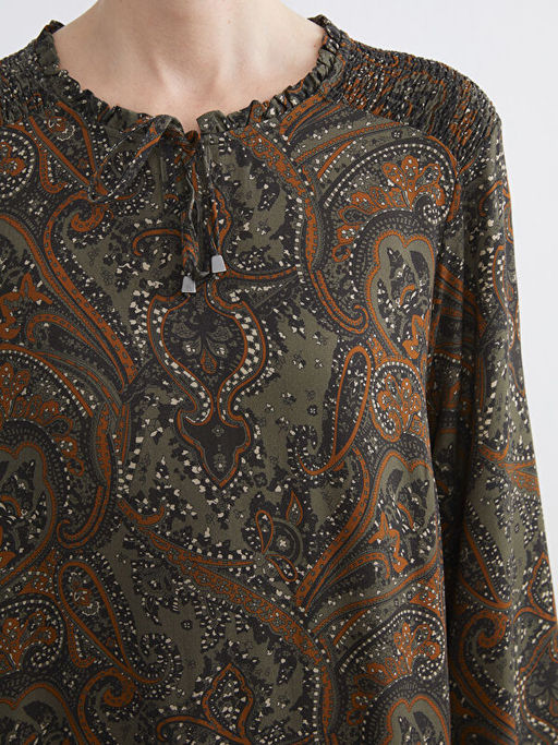 Ba?lamal? Yaka Desenli B?zg?l? Elbise