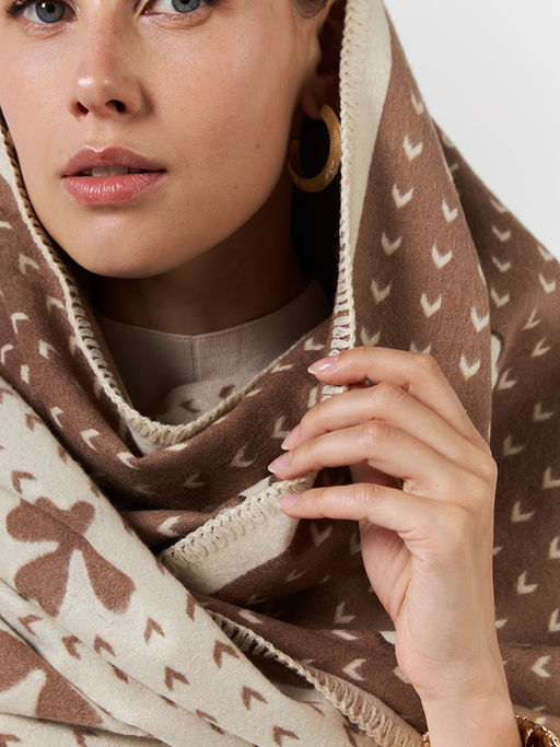 в СОСТАВЕ ШЕРСТЬ и КАШЕМИР Большой, мягкий, теплый однотонный двусторонний палантин. - Tantino фото 8