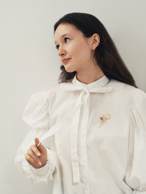 Цена за 2 шт. Брошь Гимнастка с хулахупом, фиолетовая в золоте