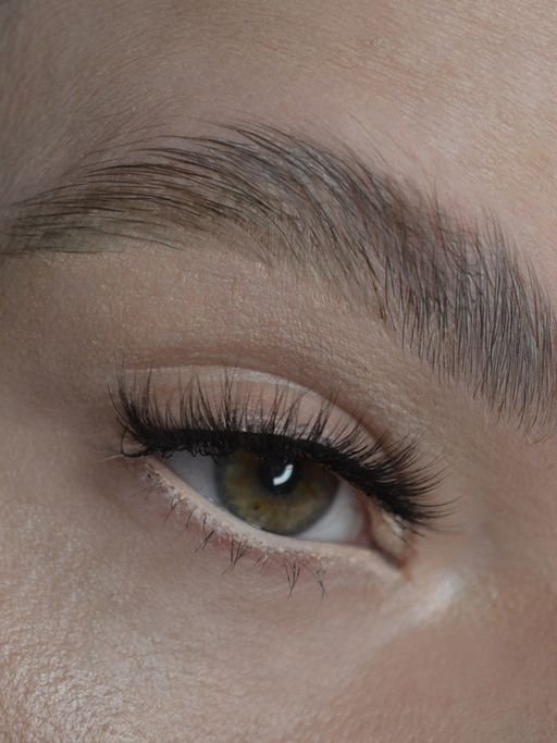 essence Карандаш для водной линии глаз Inner Eye Brightening Pen  фото 7