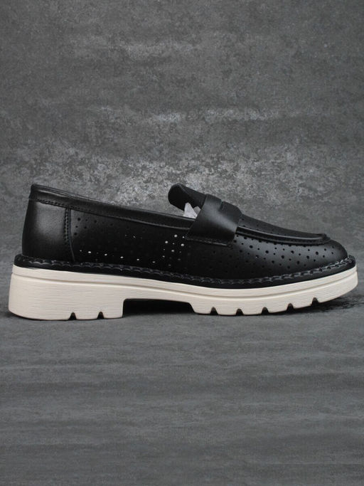 03-YD10-3D BLACK Лоферы женские (натуральная кожа)