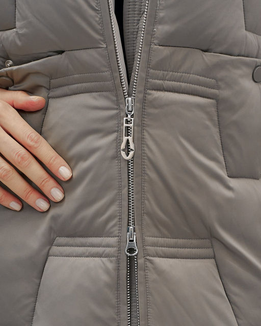 Пальто зимнее утепленное с капюшоном женское серого цвета 7638Sr - Visdeer фото 15