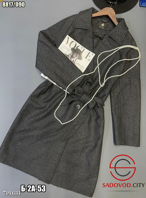 Женское пальто в елочку