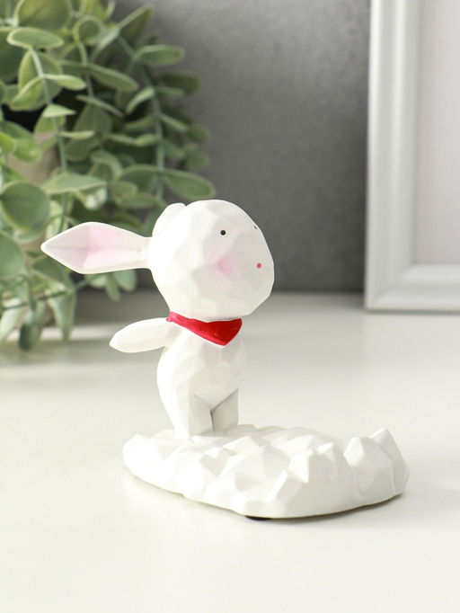 Сувенир полистоун подставка для телефона "Зайка с шейным красным платком" 6,5х9х8,5 см