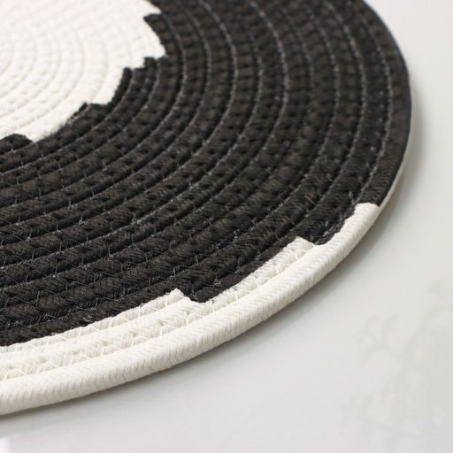 Цена за 6 шт. Салфетка сервировочная на стол Доляна Гипноз, d=38 см, цвет чёрно-белый  фото 3