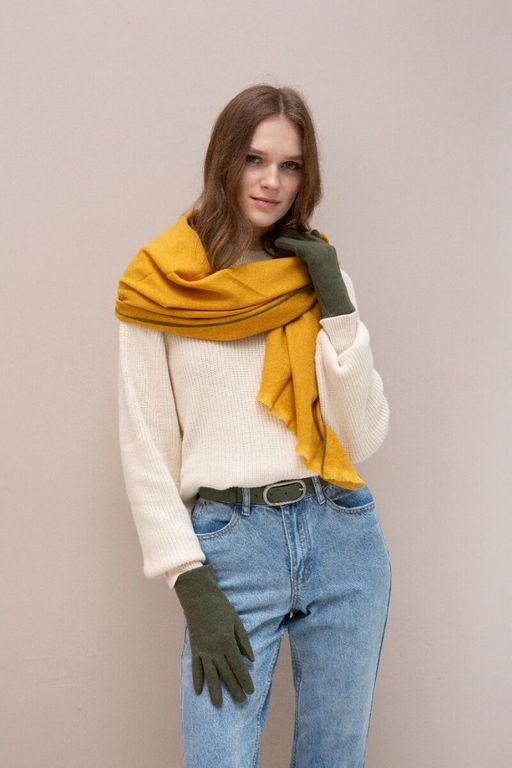 Перчатки из шерсти и полиэстера