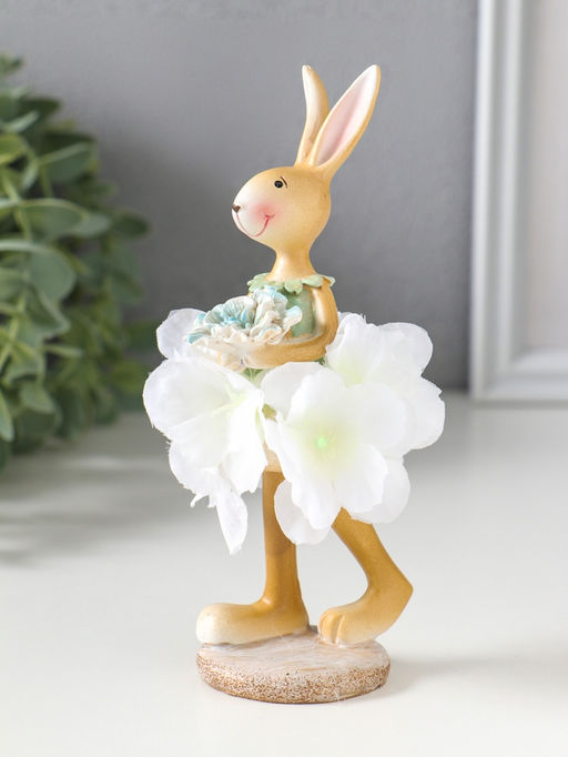 Фигурка полистоун «Зайка в цветочной юбочке, с капустой», 4.8×4.5×15.2 см