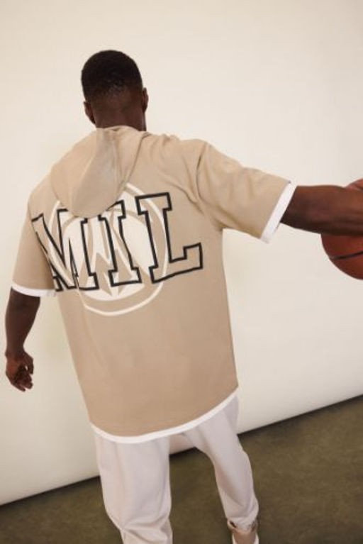 DeFactoFit NBA Milwaukee Bucks Oversize Genis Kal?p Kapusonlu Sporcu K?sa Kollu Tisort