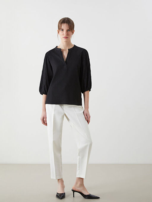 Ka??k Yaka Nak??l? Kad?n Bluz