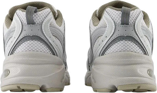 Кроссовки взрослые