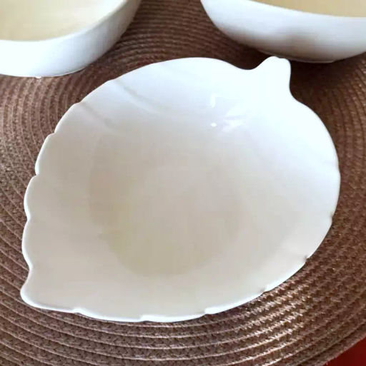 Салатник из белой стеклокерамики с рельефным рисунком Asti Лист 17.8см 0001D10/50-SK - Delta фото 13