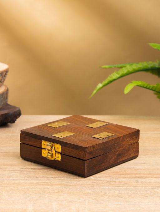 Настольная игра «Домино», 11×11.5×4 см, дерево шишам, латунь