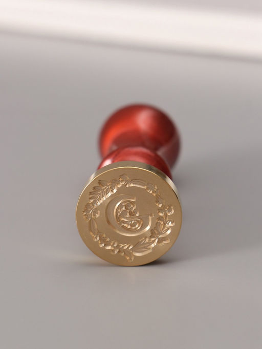 Печать для сургуча с пластиковой ручкой «Венок с буквой C», 2.5×2.5×6.3 см