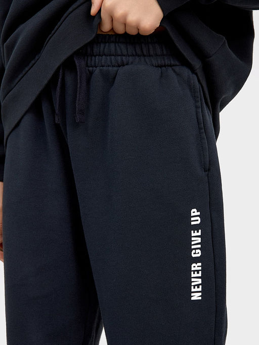 Теплые джоггеры темно-синего цвета для мальчиков