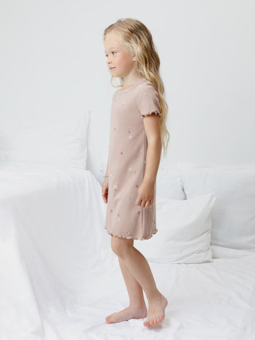 К 1180/бежевый,пикник на полянке сорочка ночная для дев