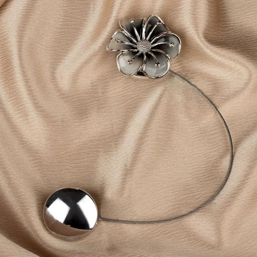 Цена за 2 шт. Подхват для штор «Лютик», d=5.5 см, цвет серебряный