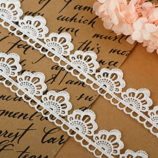 Кружево гипюровое, 30 мм × 9 ± 0.5 м, цвет белый