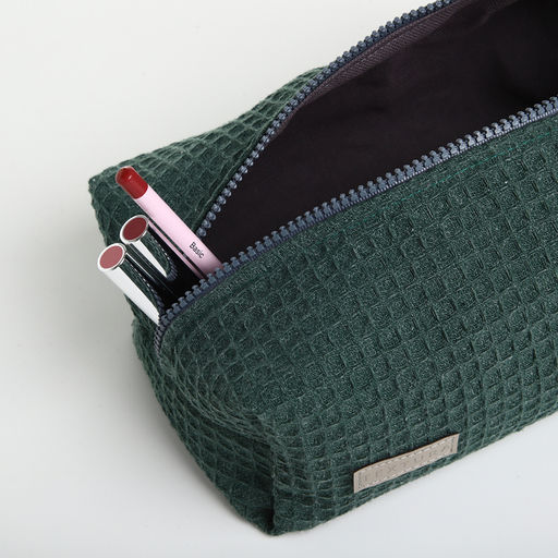 Косметичка женская на молнии TEXTURA, объёмная, большая, мягкая, вафельная текстура, зелёная  фото 2