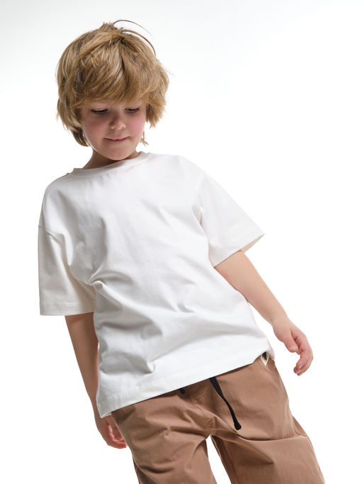 Футболка с принтом на спинке 22-9003 молочный - Mini maxi фото 13