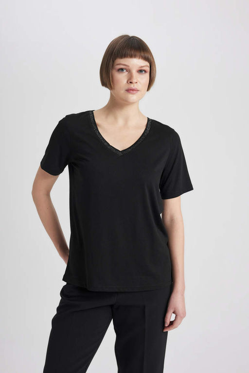 Футболка стандартного кроя с V-образным вырезом и короткими рукавами - Defacto фото 3