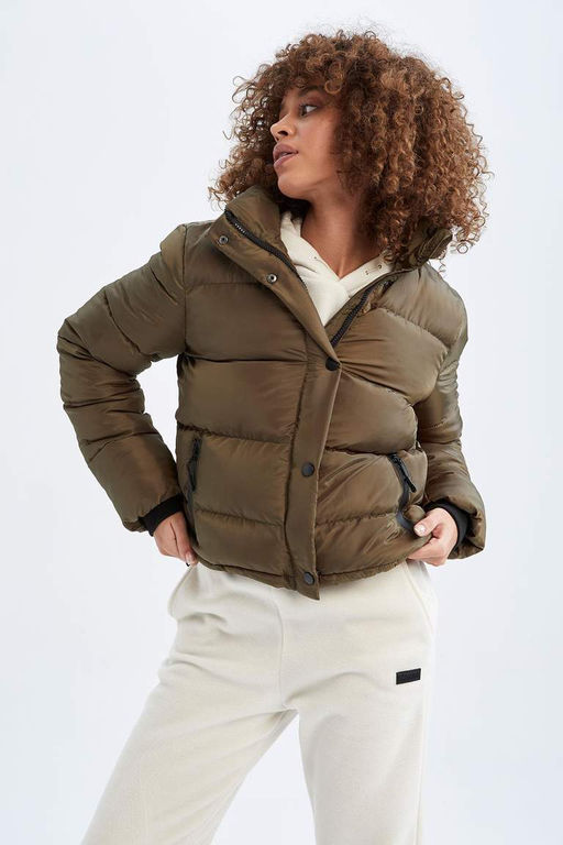 Водоотталкивающая ветрозащитная укороченная куртка-пуховик DeFactoFit стандартного кроя  фото 3