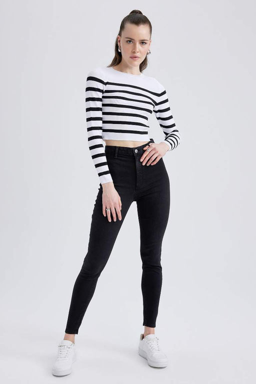 Укороченный свитер в полоску приталенного кроя с круглым вырезом - Defacto фото 5