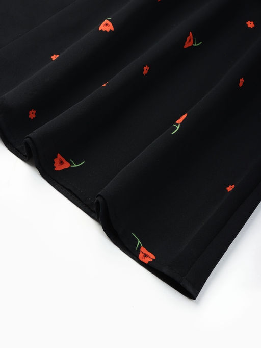 Платье женское миди MINAKU Red Flower с завязками на талии, чёрное, размер 48