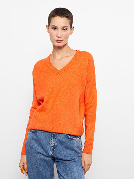 V Yaka D?z Uzun Kollu Kad?n Triko Kazak