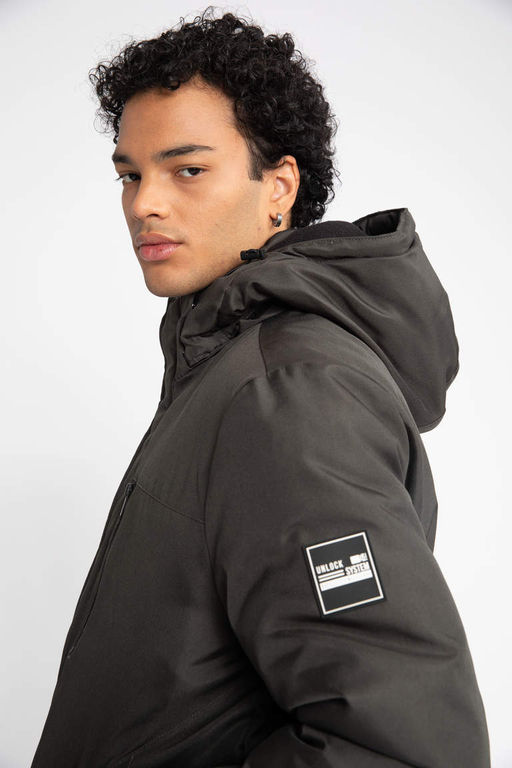 Водоотталкивающее пальто обычного кроя с капюшоном - Defacto фото 7