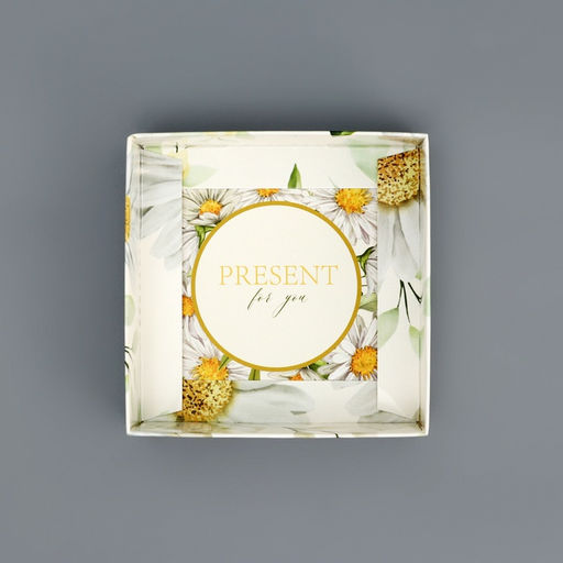 Цена за 5 шт. Коробка сборная с PVC крышкой, Ромашки, 10?10?10 см