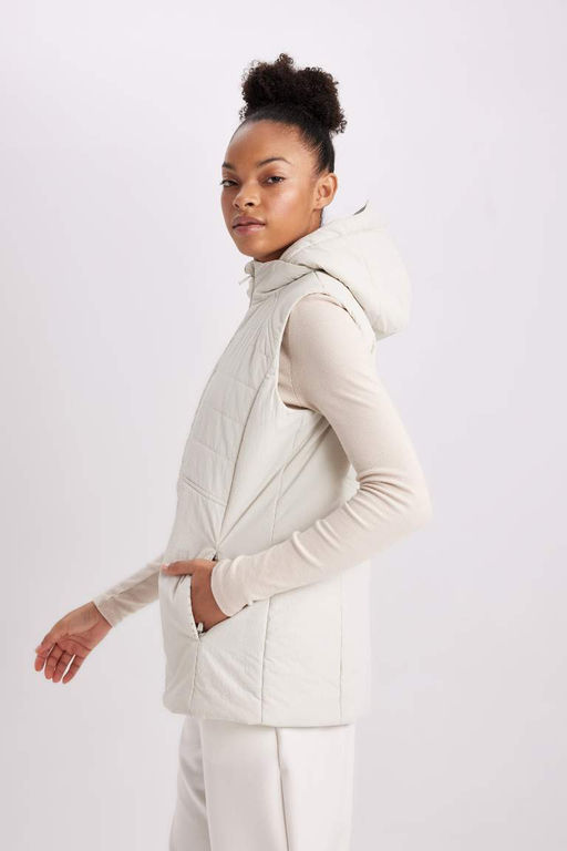 Водоотталкивающий надувной жилет с капюшоном DeFactoFit для спортсменов узкого кроя  фото 4