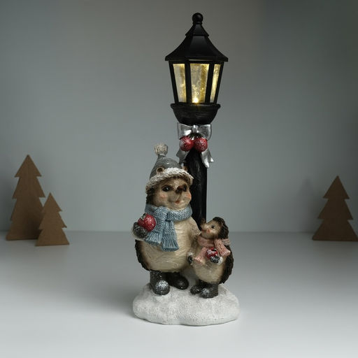 Фигурка светящаяся «Ёжики в зимних нарядах у фонарного столба», 12.5×10.5×31.5 см