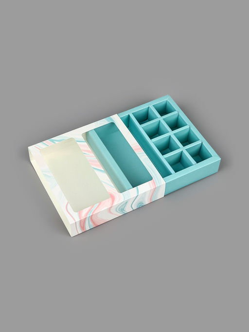 Цена за 5 шт. Коробка под 8 конфет и шоколад с ячейками, кондитерская упаковка, «Флюид» 18×18×4 см