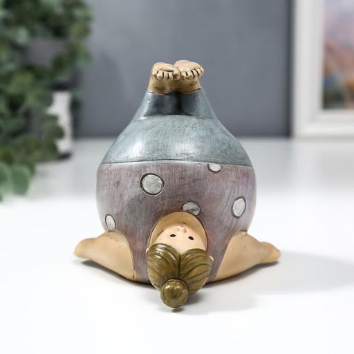 Фигурка полистоун «Пышечка: упражение берёзка», 10.5×11×11.5 см