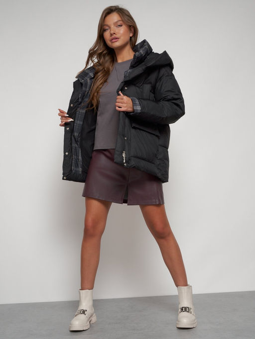 Зимняя женская куртка модная с капюшоном черного цвета 133105Ch