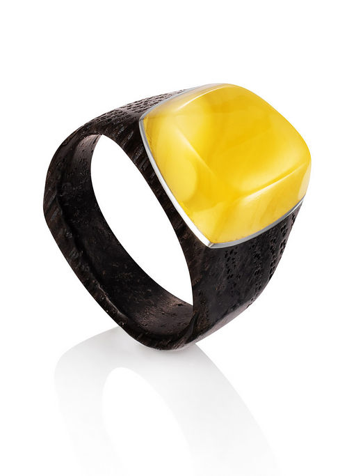 Оригинальное кольцо из дерева с кусочком натурального балтийского медового янтаря Индонезия