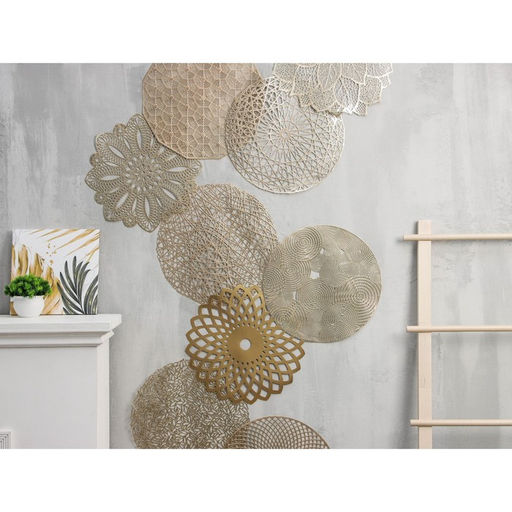 Цена за 12 шт. Салфетка сервировочная на стол Доляна Цветок, d=43 см, цвет золотой  фото 7