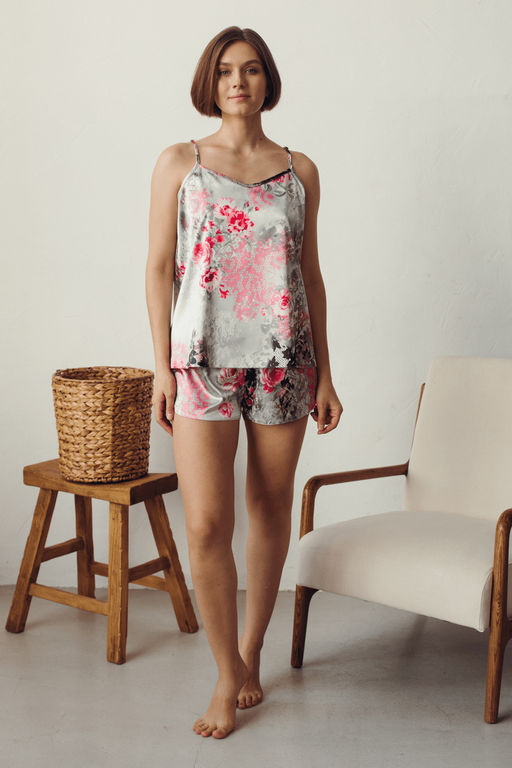Светло-серый комплект из атласа цветы майка и шорты